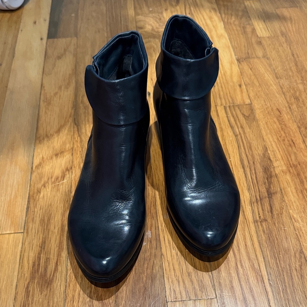 Spring Step Sleek Black Ankle Booties
